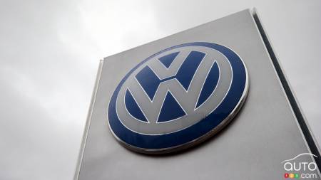 Volkswagen asked to build electric cars by U.S. authorities